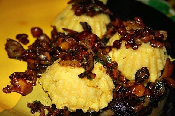 Polenta z grzybami