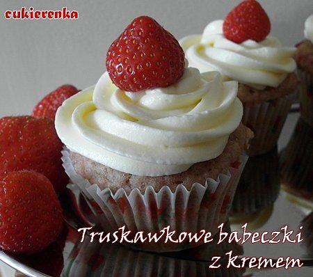 Truskawkowe babeczki z kremem