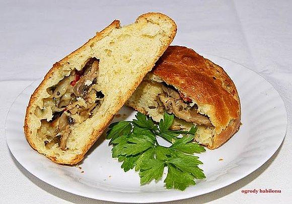 Bułeczki z pieczarkami i serem
