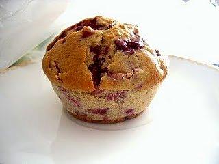 Znikające malinowe muffiny pełnoziarniste