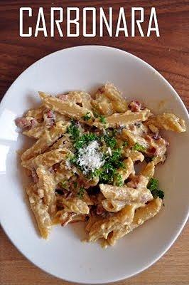 Carbonara bez dodatków - szybki i prosty przepis na makaron