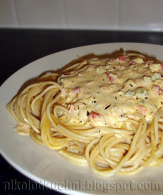 Spaghetti w kremowym sosie z papryką