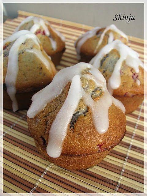 Polukrowane muffiny z malinami