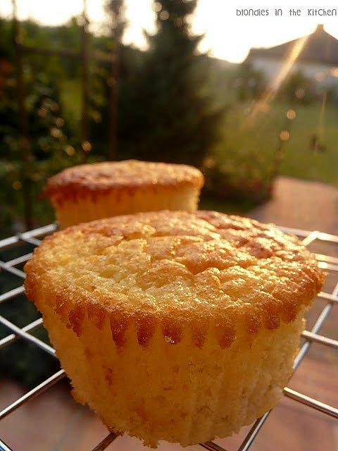 Muffiny cytrynowe z malinami