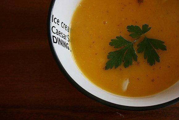 Zupa krem z marchewki i kolendry