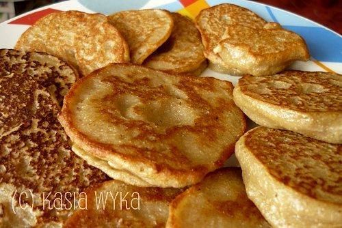 Jacuszki z banana, kokosa i mąki gryczanej - wegańskie racuchy