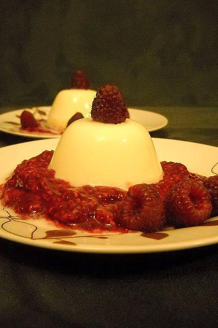 Panna cotta z malinami