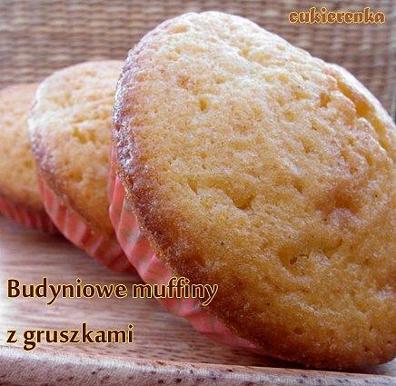 Budyniowe muffiny z gruszkami