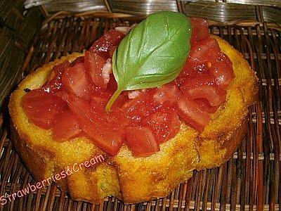 Pomidorowa bruschetta na włoską kolację i śniadanie