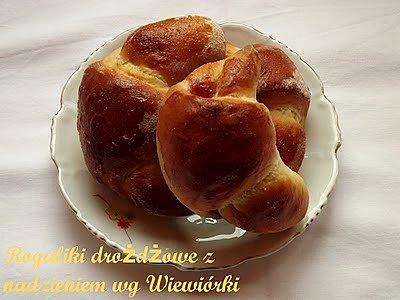 Rogaliki z nadzieniem pieczone bez końca i pożarte