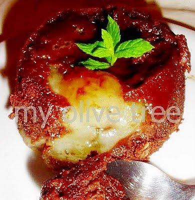 Czekoladowe souffle z gruszkami
