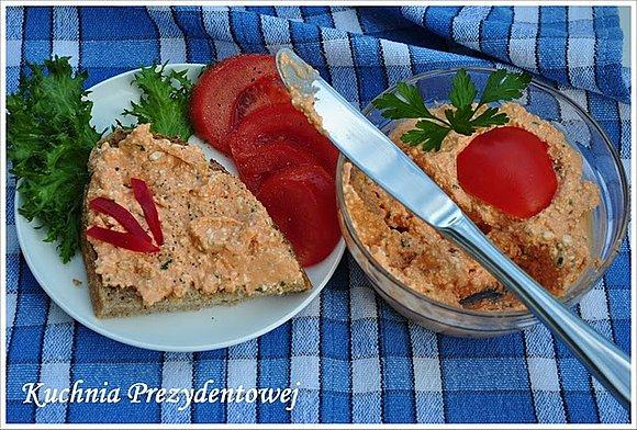 Pasta pomidorowo-paprykowa