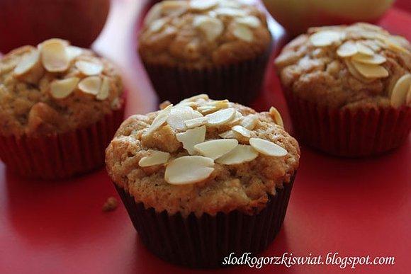 Muffiny z jabłkami i migdałami na jesień