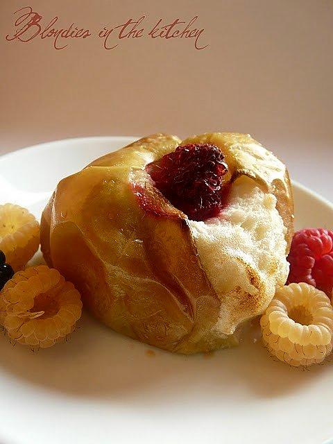 Pieczone jabłka z malinami