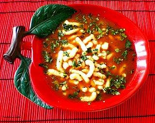 Pomidorowa z bazylią i curry
