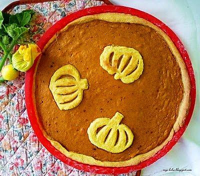 Dyniowe inspiracje - klasyczny pumpkin pie z dyniowym nadzieniem