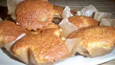 Muffinki miodowo-imbirowe z gruszkami