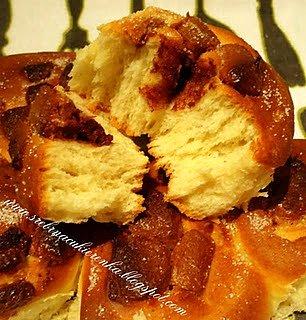 Chelsea Buns - słodkie bułeczki z czekoladą
