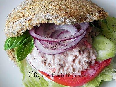 Pita z patelni z pastą tuńczykową