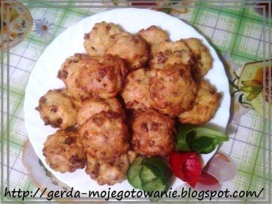 Poranne muffinki z serem i szynką