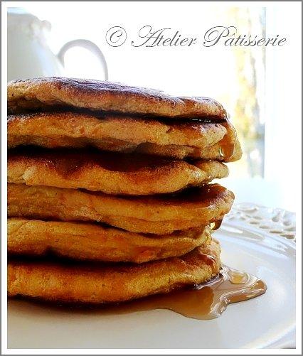 Lekkie pancakes z marchewką i cynamonem