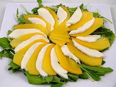 Carpaccio z kaki i mozzarelli