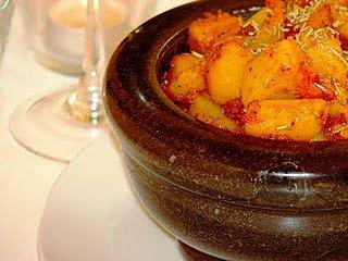 Patatas bravas z sosem alioli