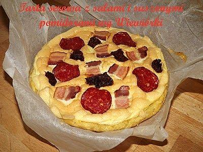 Tarta z salami i suszonymi pomidorami dla serożercy