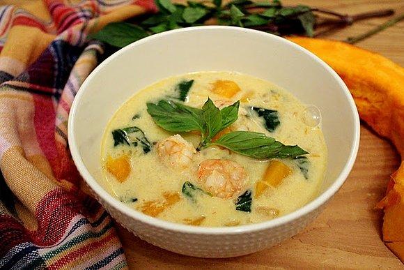 Tajska zupa kokosowa z dynią