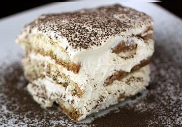 Tiramisu - prosty włoski deser bez surowych jajek