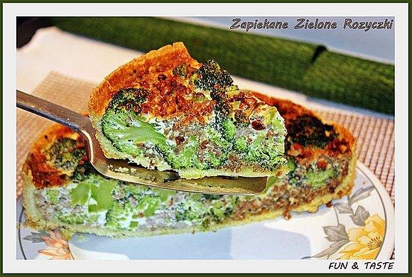 Zapiekane zielone różyczki z mięsem i serem