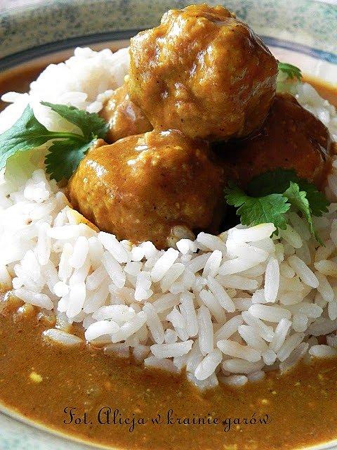 Malutkie klopsiki w pikantnym chińskim curry