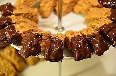 Marchewkowe biscotti z czekoladą