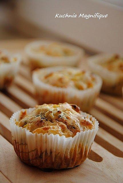 Muffinki na słono z kurczakiem i brokułami