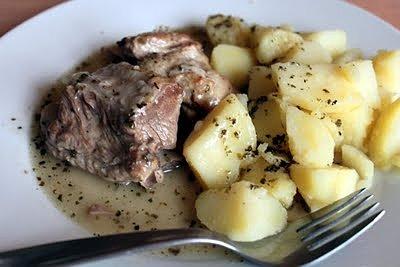 Żeberka w sosie majerankowym