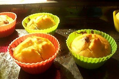 Muffinki cytrynowe z drażami kokosowymi