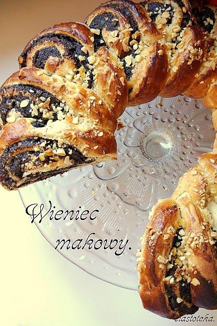 Perfekcyjny makowiec wieniec a'la rogal marciński