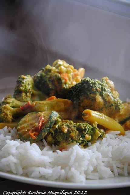 Jednoosobowe curry z warzywami i ryżem basmati