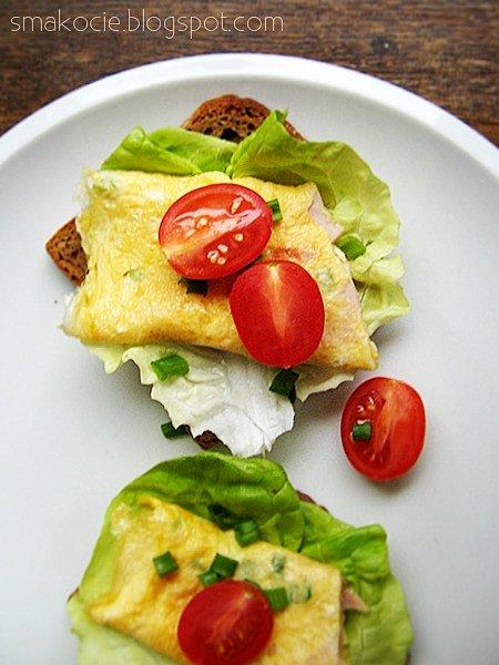 Śniadaniowa frittata na kanapce