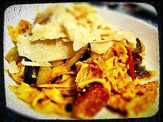 Spaghetti z cukinią i chorizo