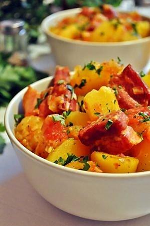 Curry z wędzonej wieprzowiny i ziemniaków