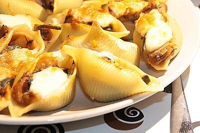 Conchiglione z bakłażanem cukinią i porem
