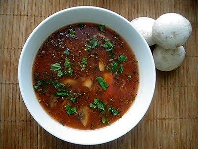 Nietypowa zupa pieczarkowo pomidorowa