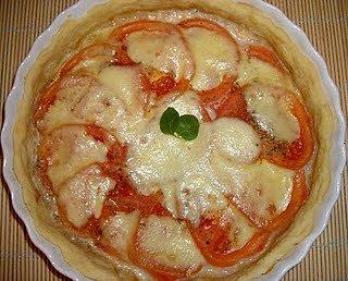 Tarta z musztardą i pomidorami