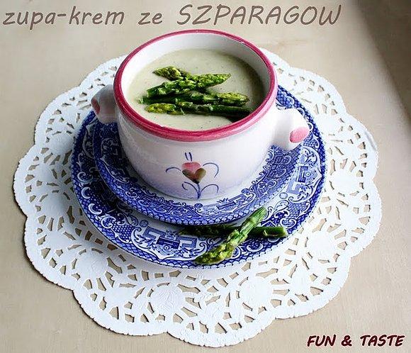 Szparagi z kremowym sosem i wywarem warzywnym