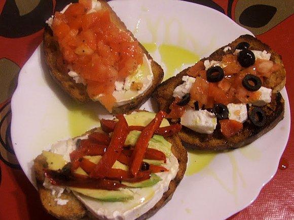 Bruschetta z kozim serem