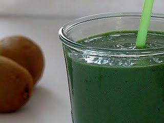 Owocowy koktajl ze spiruliną