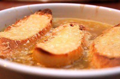 Zupa cebulowa z pieca gratinée des Halles
