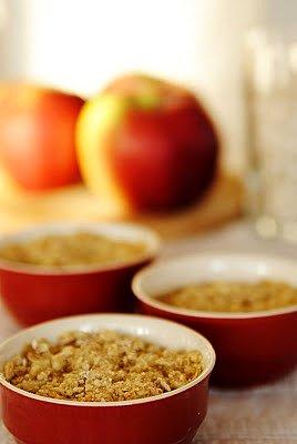 Crumble owsiankowe z jabłkami