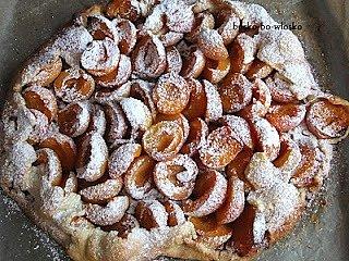 Rustykalna tarta morelowa na poprawę nastroju